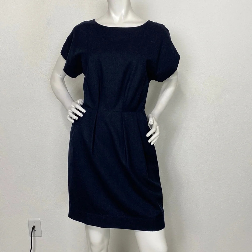 Generra Navy Blue Button Back Short Sleeve Pleated Sheath Wool Mini Dress Size 4